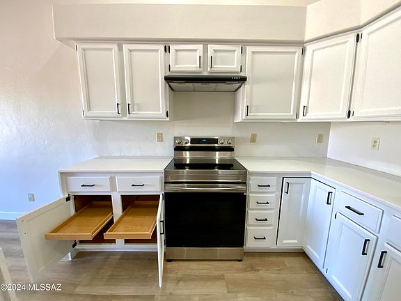 3rd image of 8701 N Johnny Miller Dr