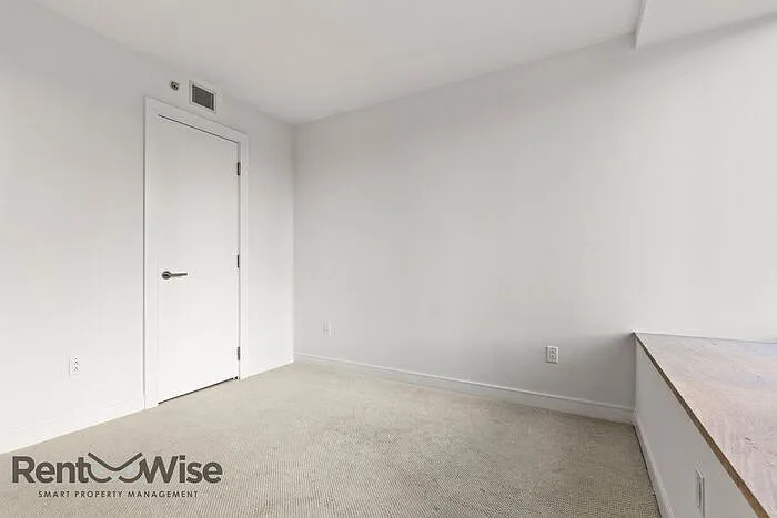 301 Mission St #15E — Photo 21