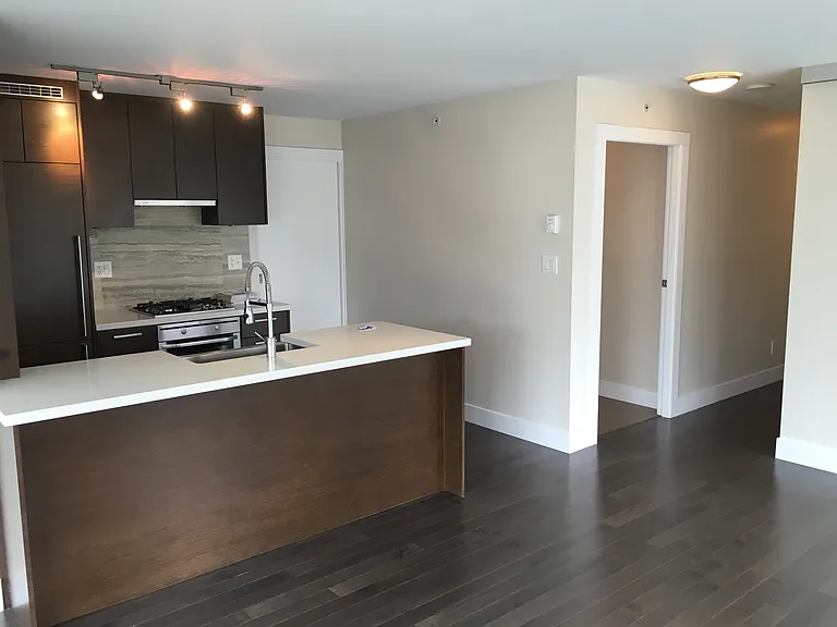 535 Smithe St #1007 — Photo 2