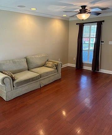 3rd image of 1609 Belmont Pl