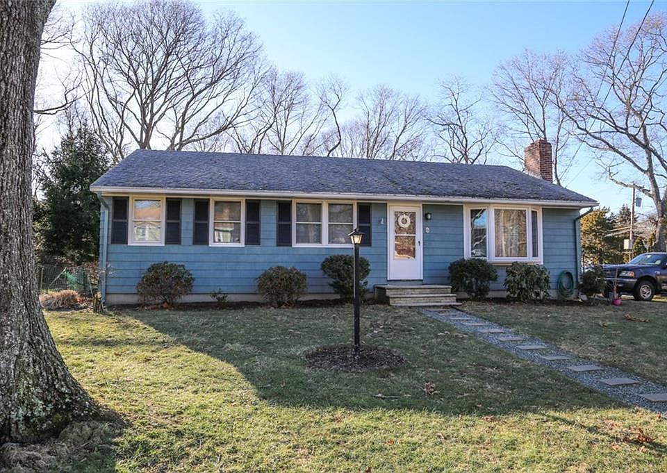 1st image of 5 Periwinkle Dr N