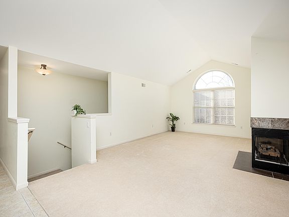 3rd image of 3123 Primrose Ln
