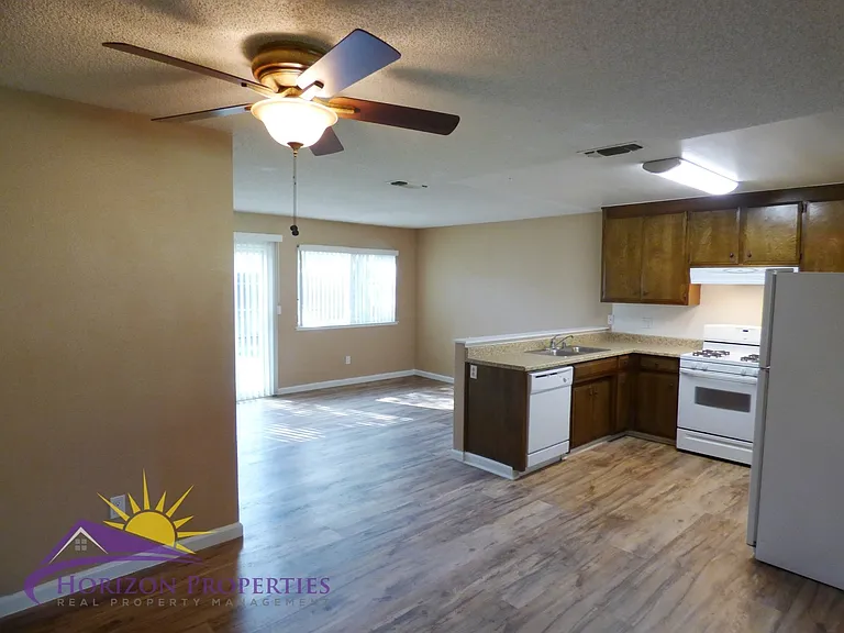 7928 Garry Oak Dr — Photo 9