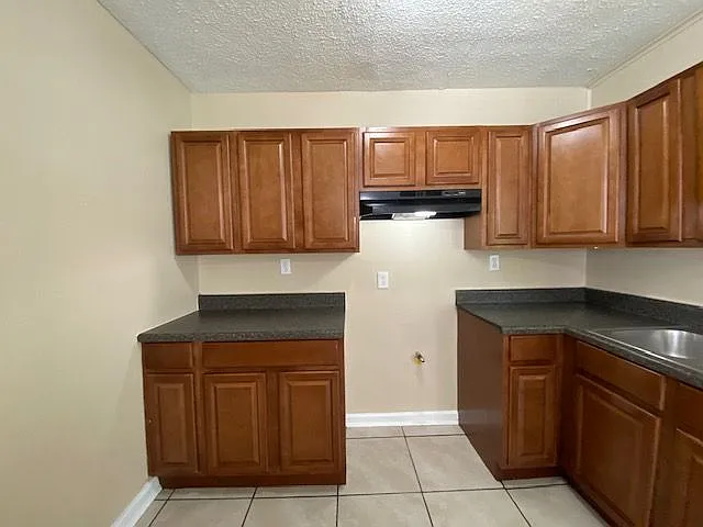 321 Glencoe Rd — Photo 3