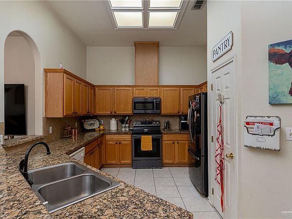 4th image of 3301 San Armando