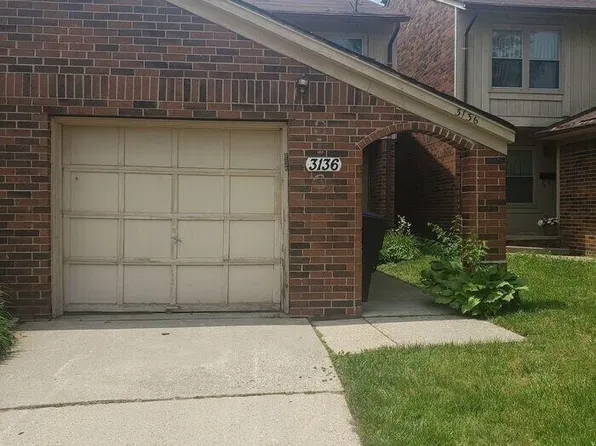3126 Woods Circle Dr, Detroit, MI 48207
