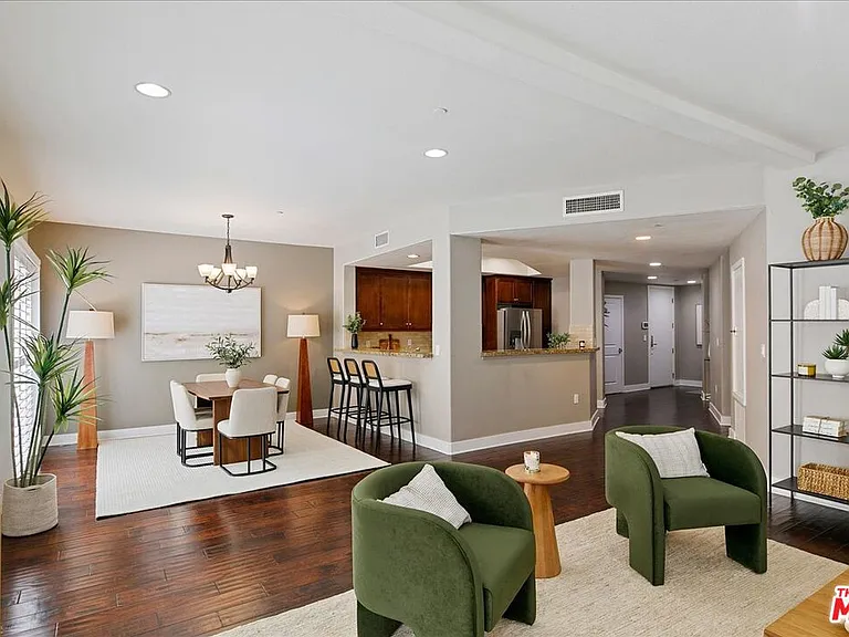 11115 Acama St #107 — Photo 22