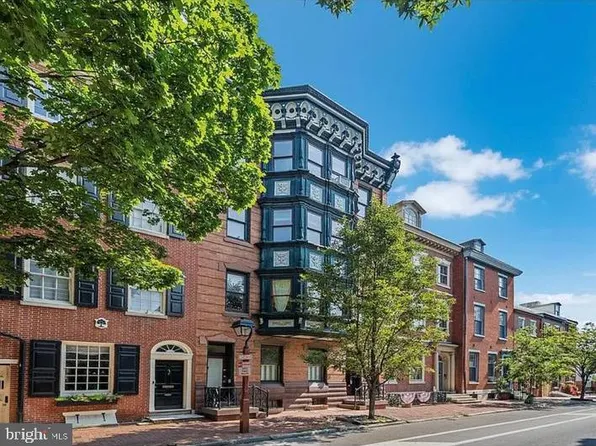 231 Pine St Side 4F, Philadelphia, PA 19106