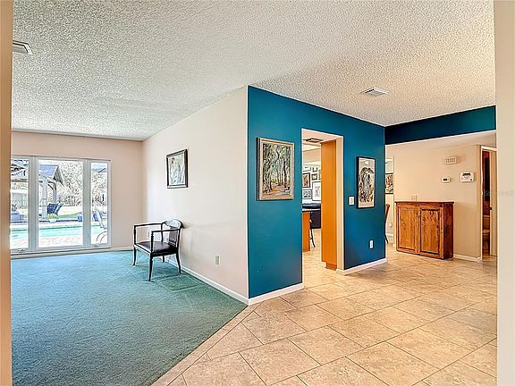 4th image of 9416 Bellhaven St