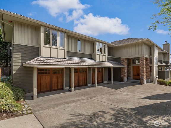 2nd image of 8551 NE Juanita Drive