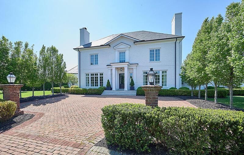 1st image of 14 Highgrove Cir