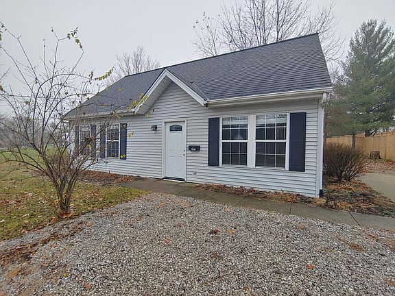 3rd image of 8427 Persimmon Grove Pike