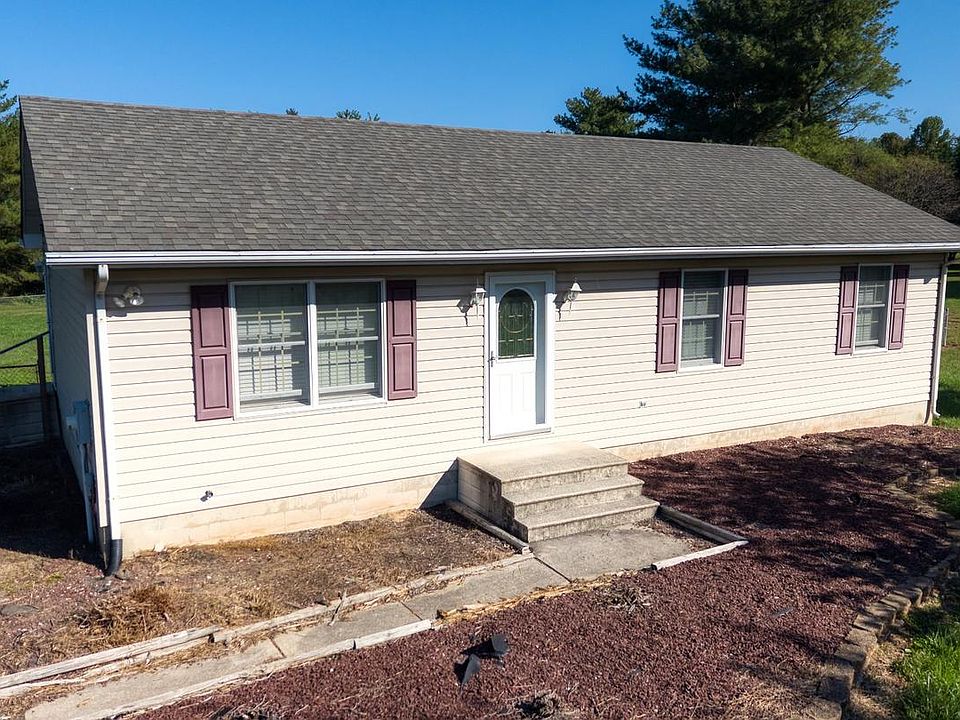 1st image of 3 Brook Dr