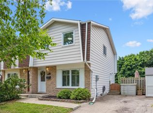 66 Cluthe Cres, Kitchener, ON N2P1M8