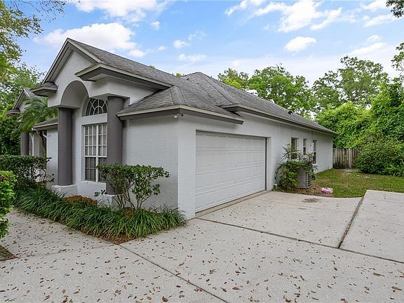 2nd image of 2049 Wembley Pl