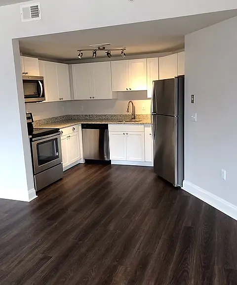 The Flats at Professional Arts Building — Photo 17