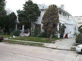 1st image of 164 E Penn St