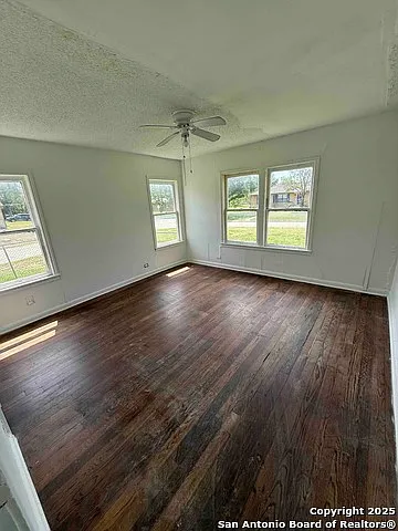 703 Alexander Hamilton Dr — Photo 8