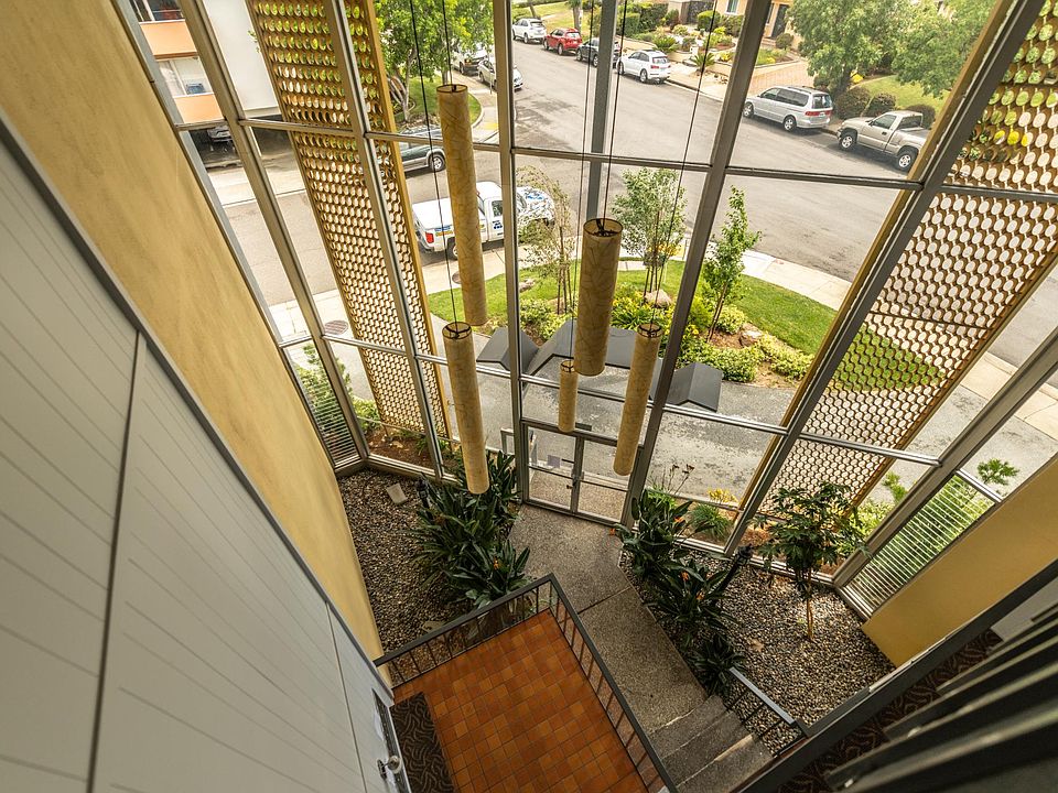 1st image of 1840 Sequoia Ave #204