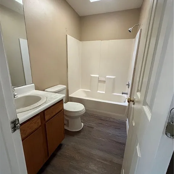 26 Chatham St #A — Photo 2