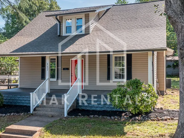 117 S Oakwood Dr, Statesville, NC 28677