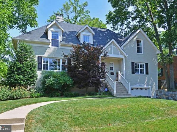 1109 Trinity Dr, Alexandria, VA 22314
