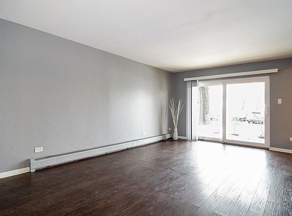 2nd image of 2604 N Windsor Dr Unit 102
