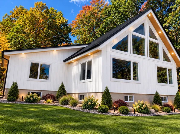 1318 E Otis Rd, Otis, MA 01253