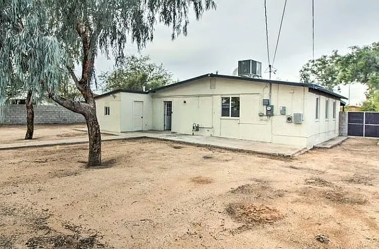 2023 S Rosemont Ave — Photo 14