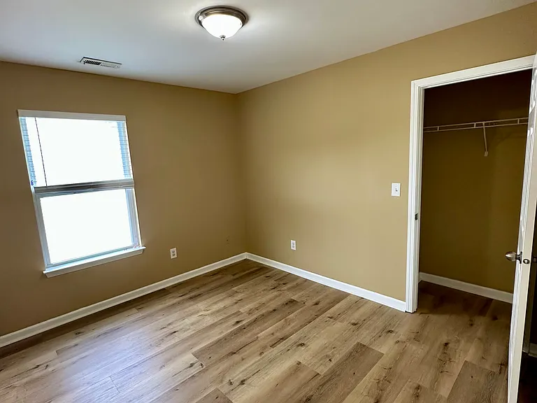 15713 Lakepoint Forest Dr — Photo 18