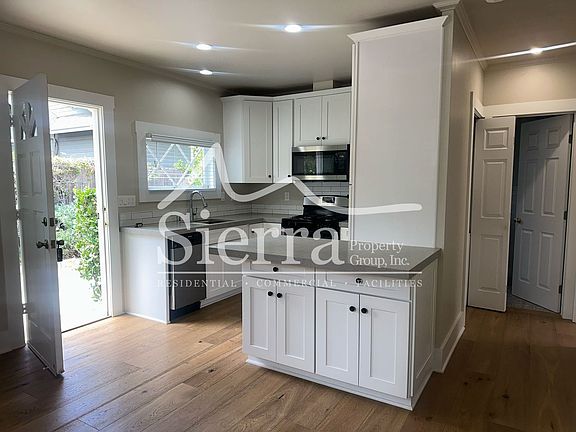 2nd image of 1323 Olive St Unit B