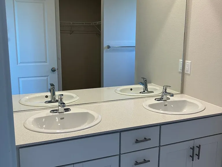 4962 Dilling Ave NE — Photo 14