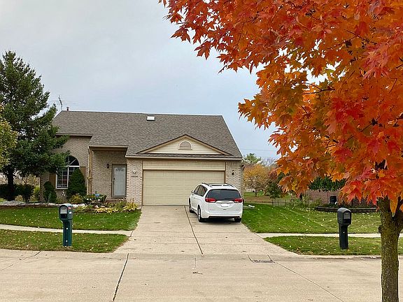 5th image of 41004 Westfield Cir