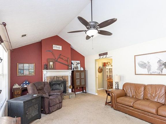 5th image of 732 Westbury Dr