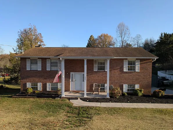 325 Navaho Dr, Seymour, TN 37865