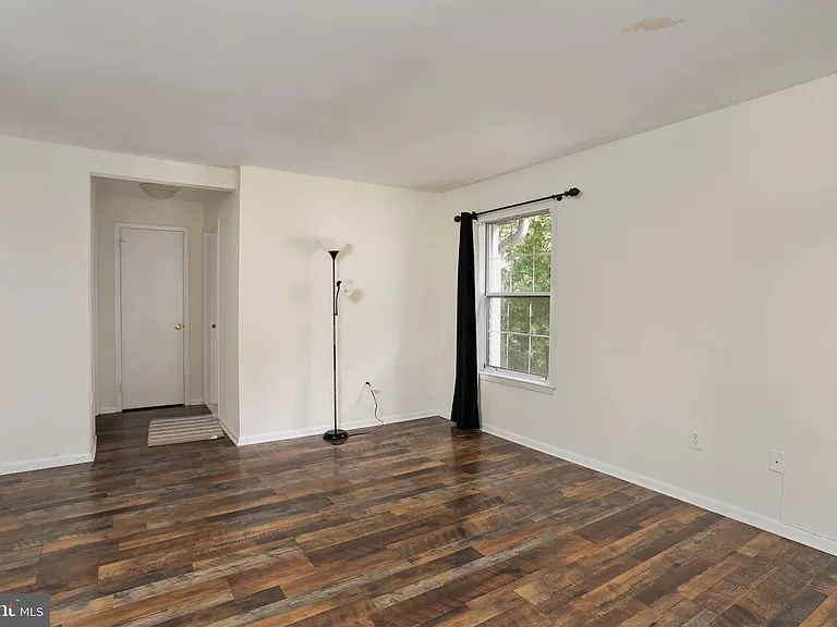 106 Lassen Ct #8 — Photo 3