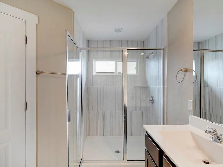 708 Coconut Grv — Photo 14