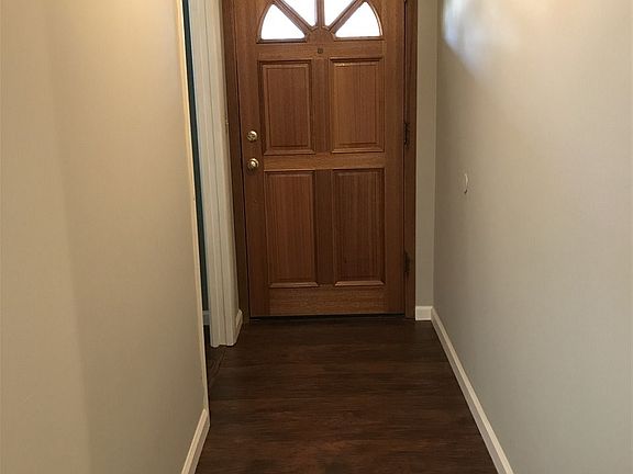 3rd image of 1016 Tennessee Hills Dr