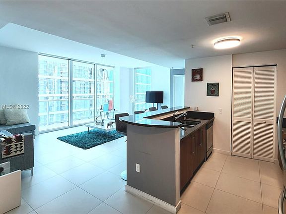 3rd image of 300 S Biscayne Blvd #T-3302