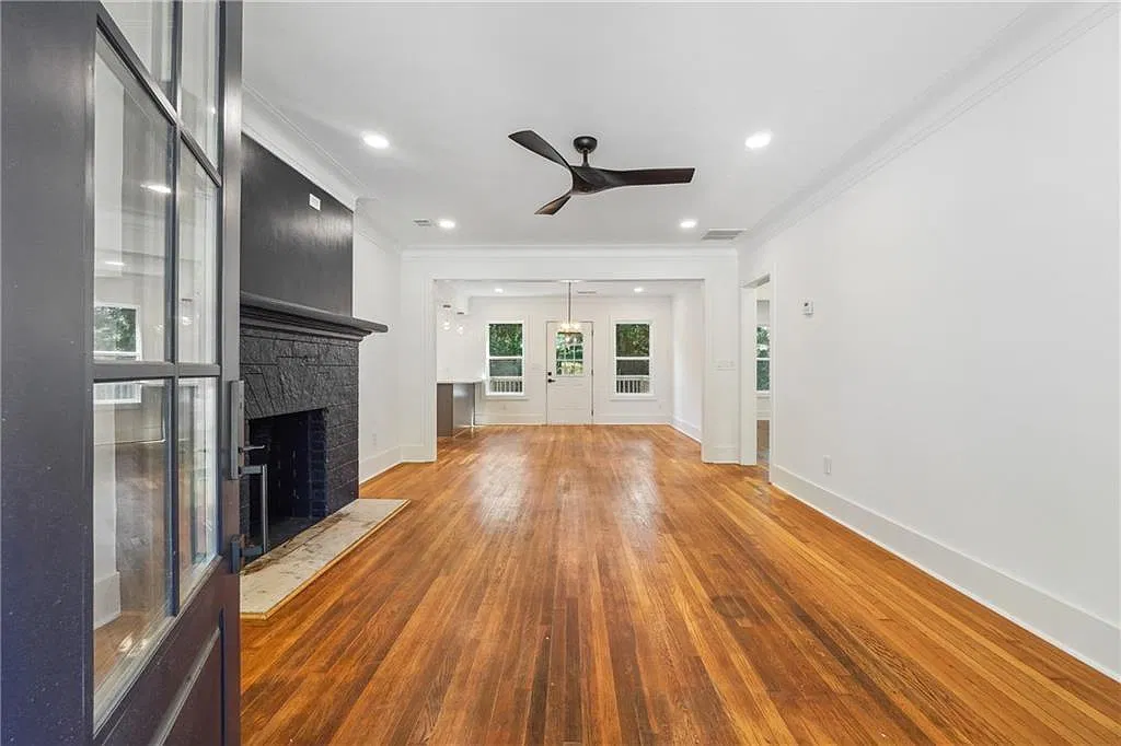 4 bed, 3.0 bath, 2300 sqft, $2,750 — Photo 4