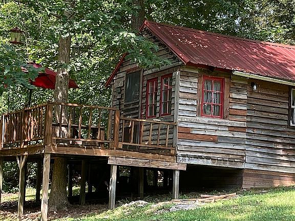 2nd image of 1249 Creek Bend Dr