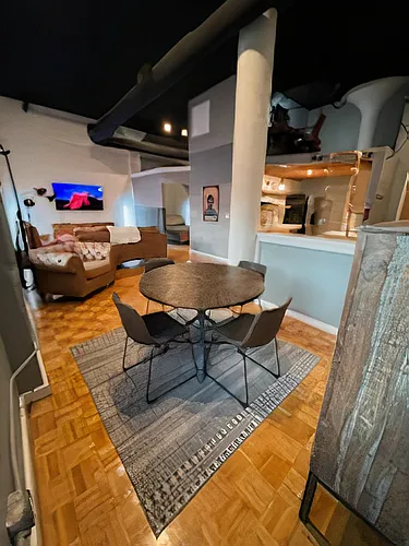 101 N Chestnut St #1 Photo 1