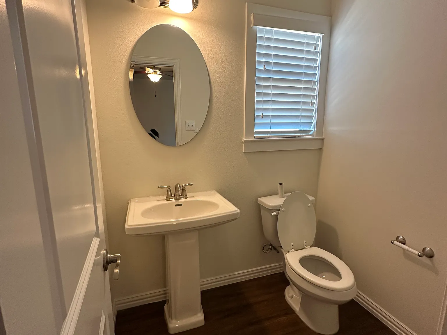 4911 Villas Dr — Photo 3