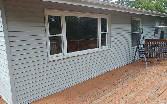 2nd image of 370 Hiawatha Dr