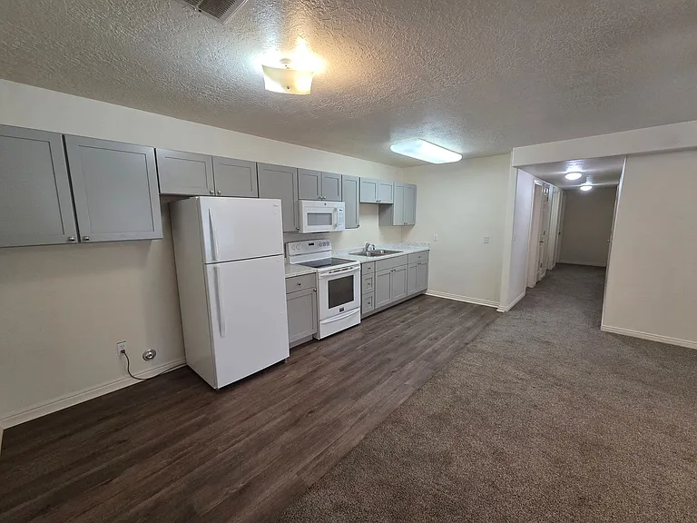 165 N 300 E — Photo 3