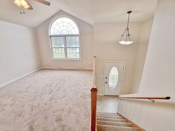 3rd image of 529 Lexington Way