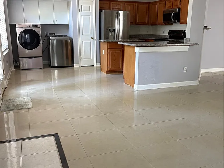 3523 Kings Mountain Dr — Photo 9