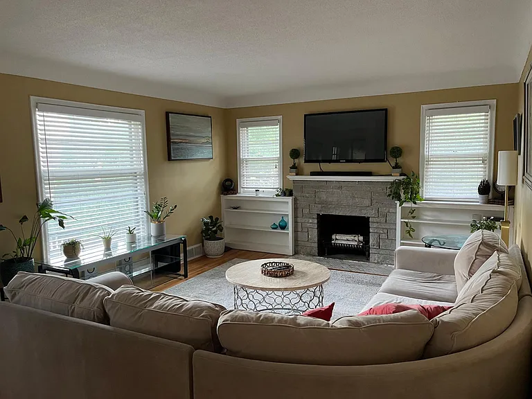 5345 Humboldt Ave S — Photo 2