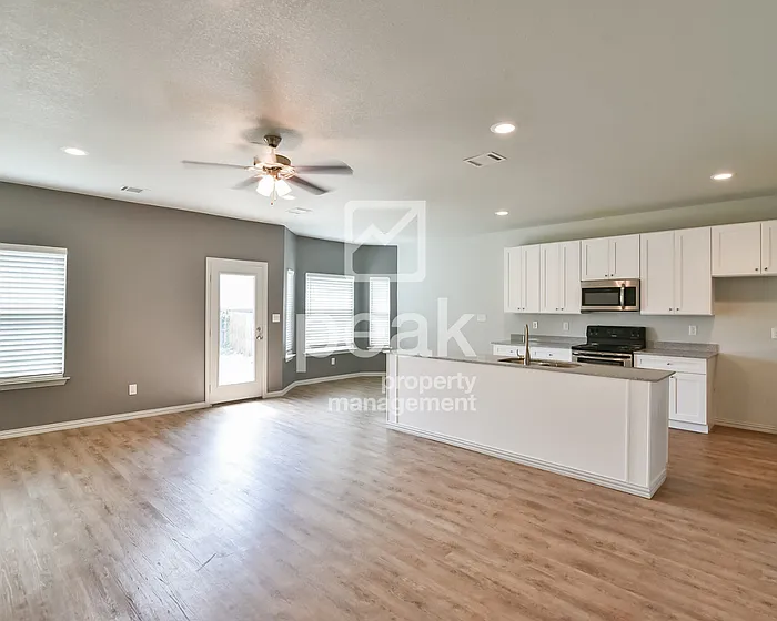 1555 Milam St — Photo 12