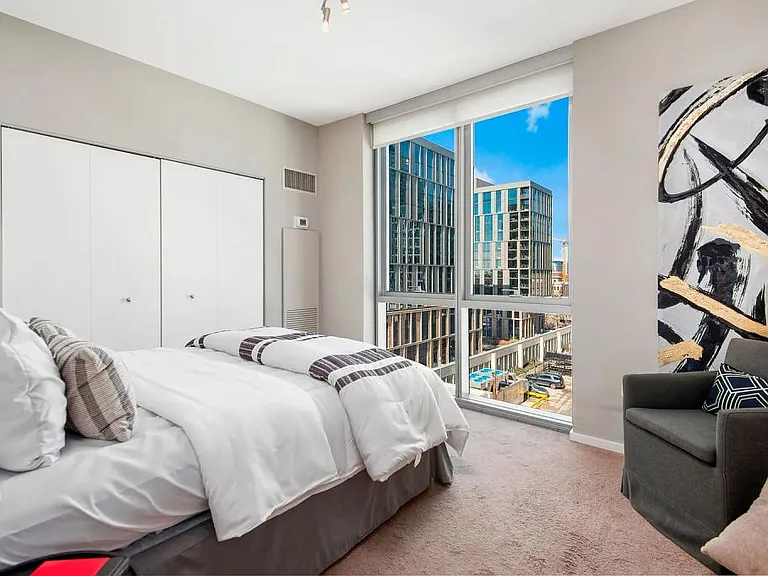 123 S Green St #903B — Photo 14